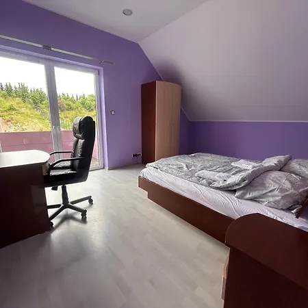 Roz Villa *