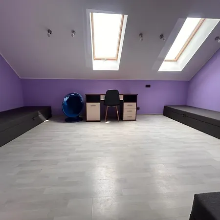 Roz Villa