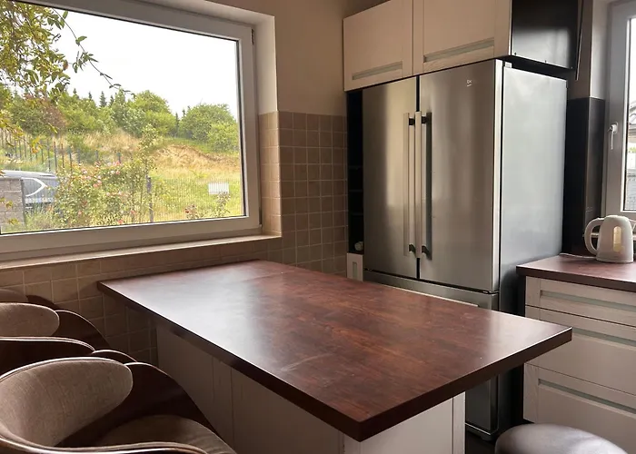 Roz فيلة Mosty (Puck)