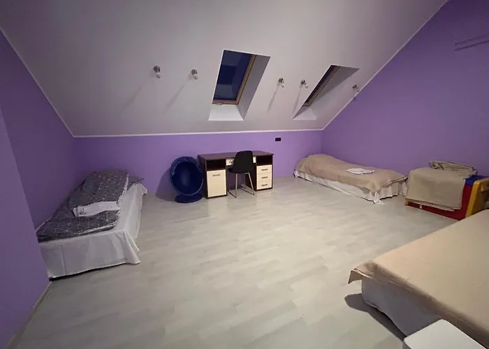 فيلة Roz Mosty (Puck)